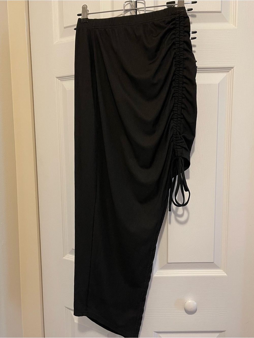 Black Ruched Side Midi Skirt